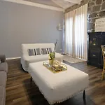 Pico Boutique House