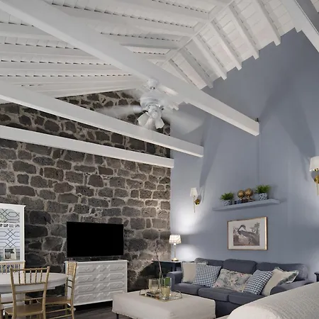 Pico Boutique House